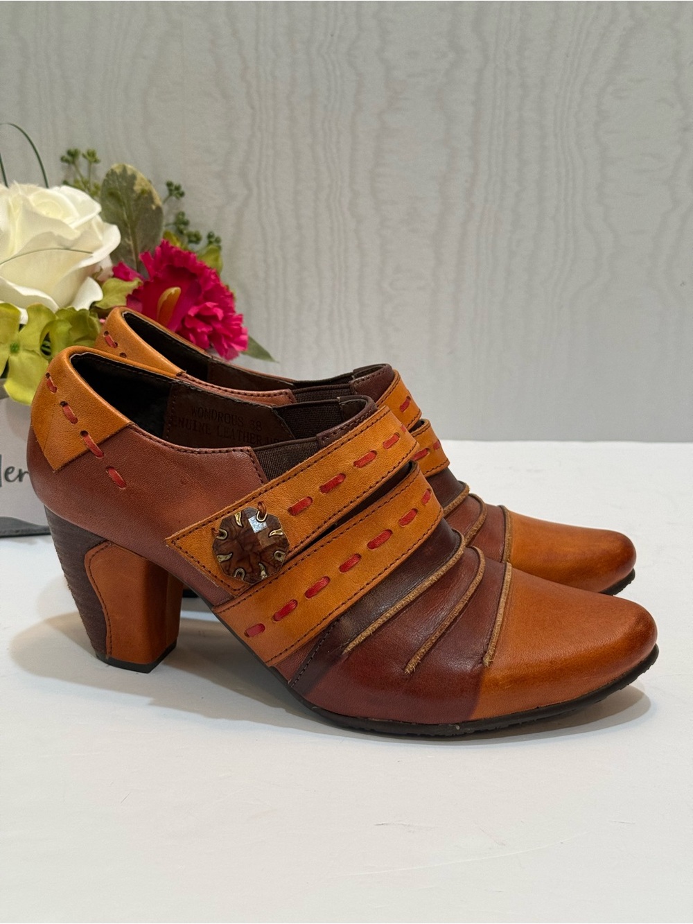 L'Artiste Spring Step Wondrous Brown Leather Ankle Bootie Boho Heel